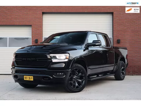 Dodge Ram 1500 5.7 V8 LPG 4x4 Crew Cab Sport Laramie Night - 1e eigenaar - NL Auto - Groot scherm 12 inch - Panoramadak - Cover